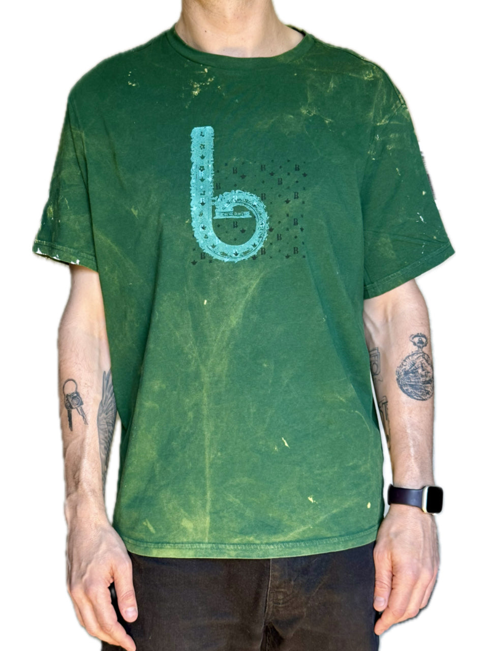 LA PREMIÈRE IDÉE GREEN ACID WASH MID-EVIL MONOGRAM T-SHIRT