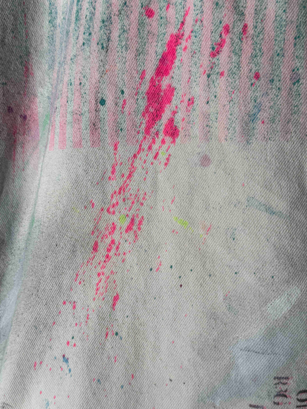 WHITE MULTI-COLOR SPLATTER TRUCKER JACKET (1/1)