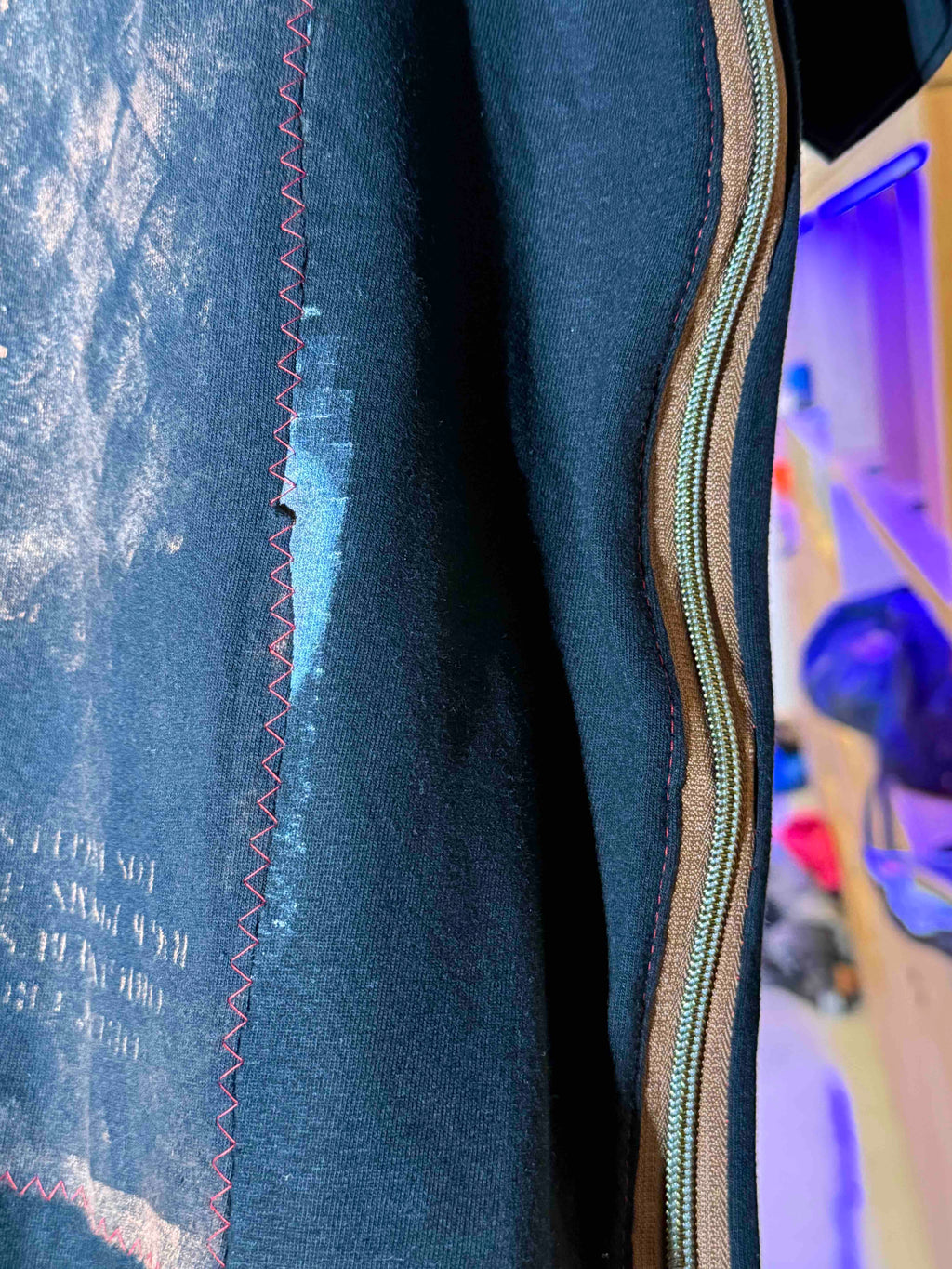 BIG NET PATCH ZIPPER TEE (1/1)