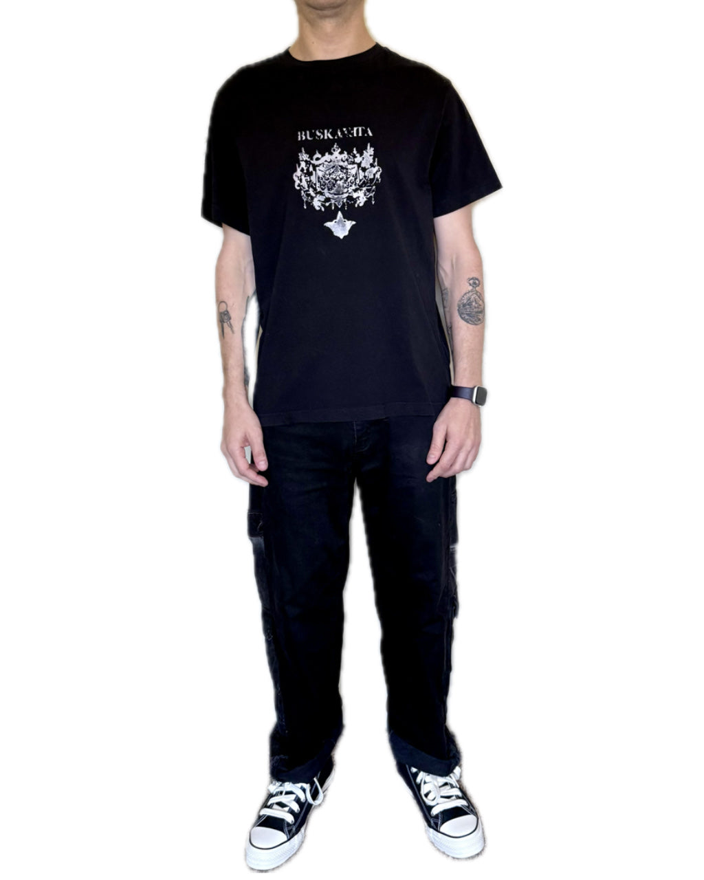 WHITE CREST CHANDELIER BLACK T-SHIRT (1/1)