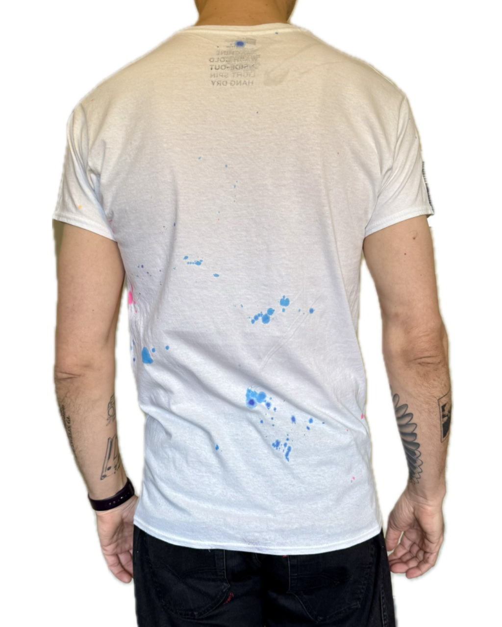 CHECKER BLACK MONOGRAM BLUE SPLATTER WHITE T-SHIRT (1/1)