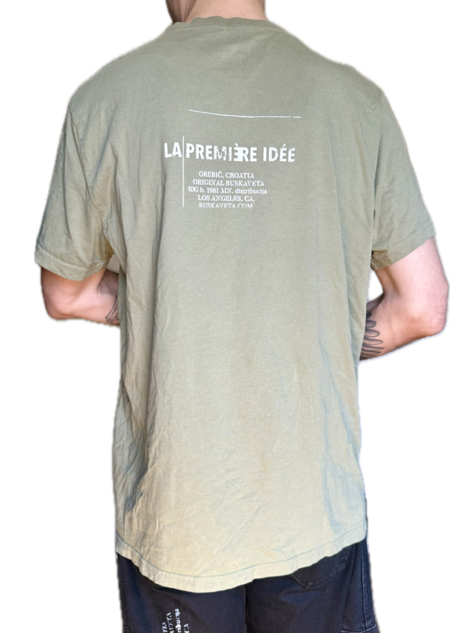 LA PREMIÈRE IDÉE ANGEL MUSE ORIGIN LOGO GREEN TAN T-SHIRT