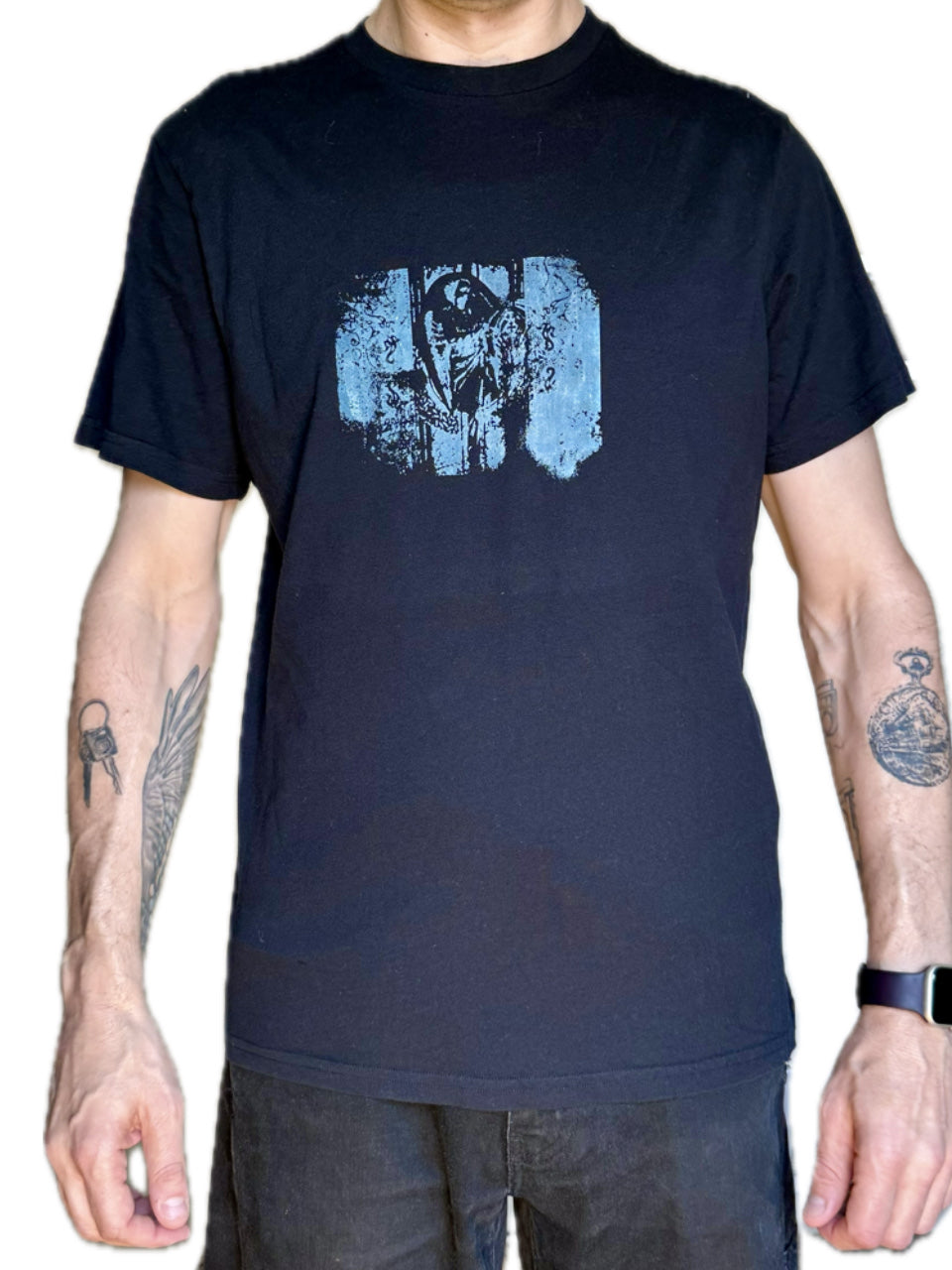 LA PREMIÈRE IDÉE ANGEL MUSE ORIGIN LOGO BLACK T-SHIRT