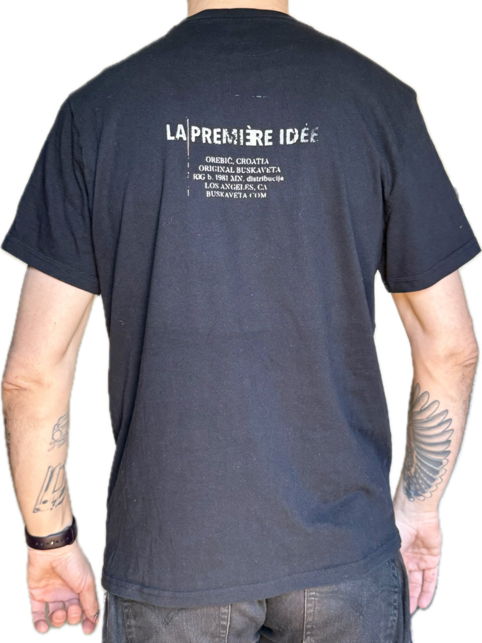 LA PREMIÈRE IDÉE ANGEL MUSE ORIGIN LOGO BLACK T-SHIRT
