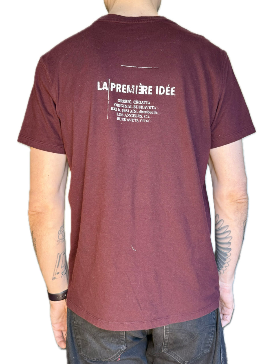 LA PREMIÈRE IDÉE MAROON T-SHIRT