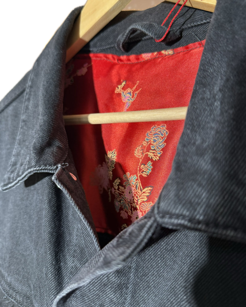 KOI FISH MURDER BLACK ROSES TRUCKER JACKET (1/1)