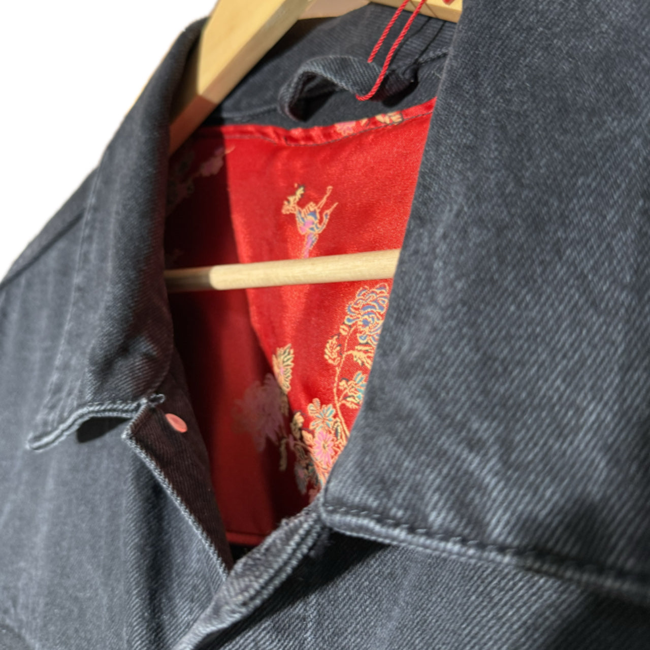 KOI FISH MURDER BLACK ROSES TRUCKER JACKET (1/1)