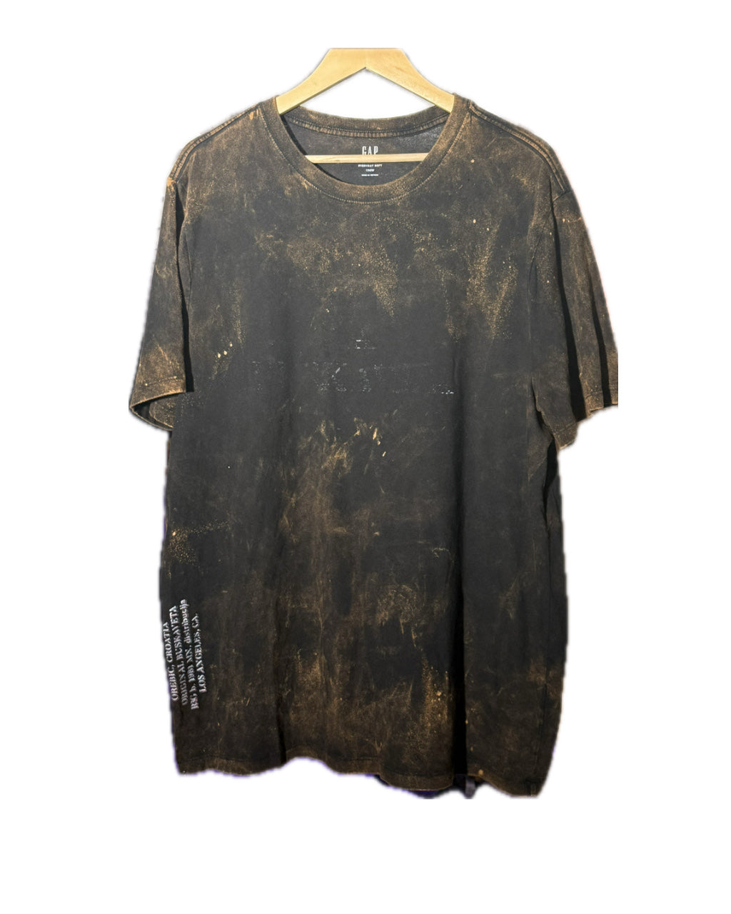 BLACK DISTRESSED ACID WASH TEE (1/1)