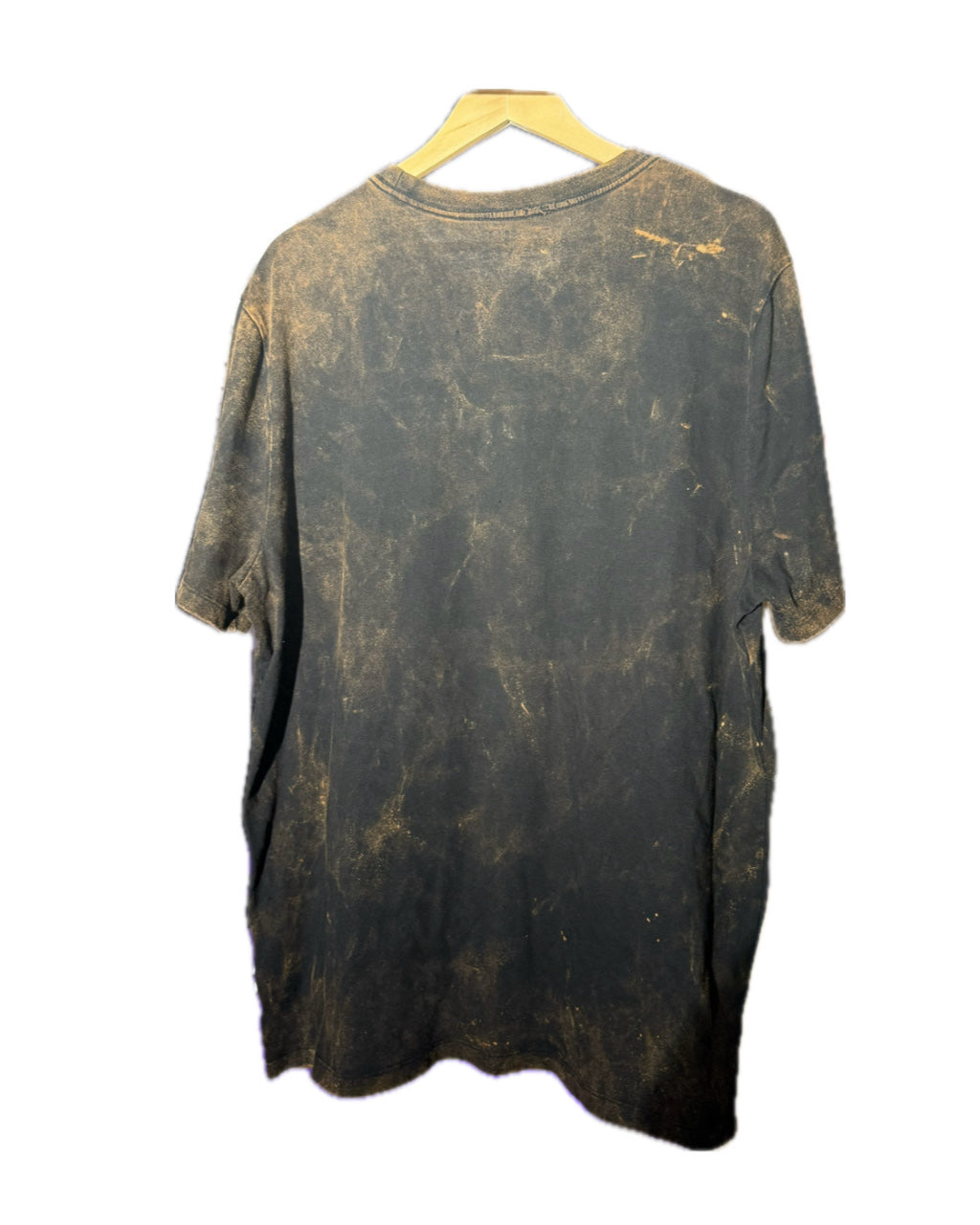 BLACK DISTRESSED ACID WASH TEE (1/1)