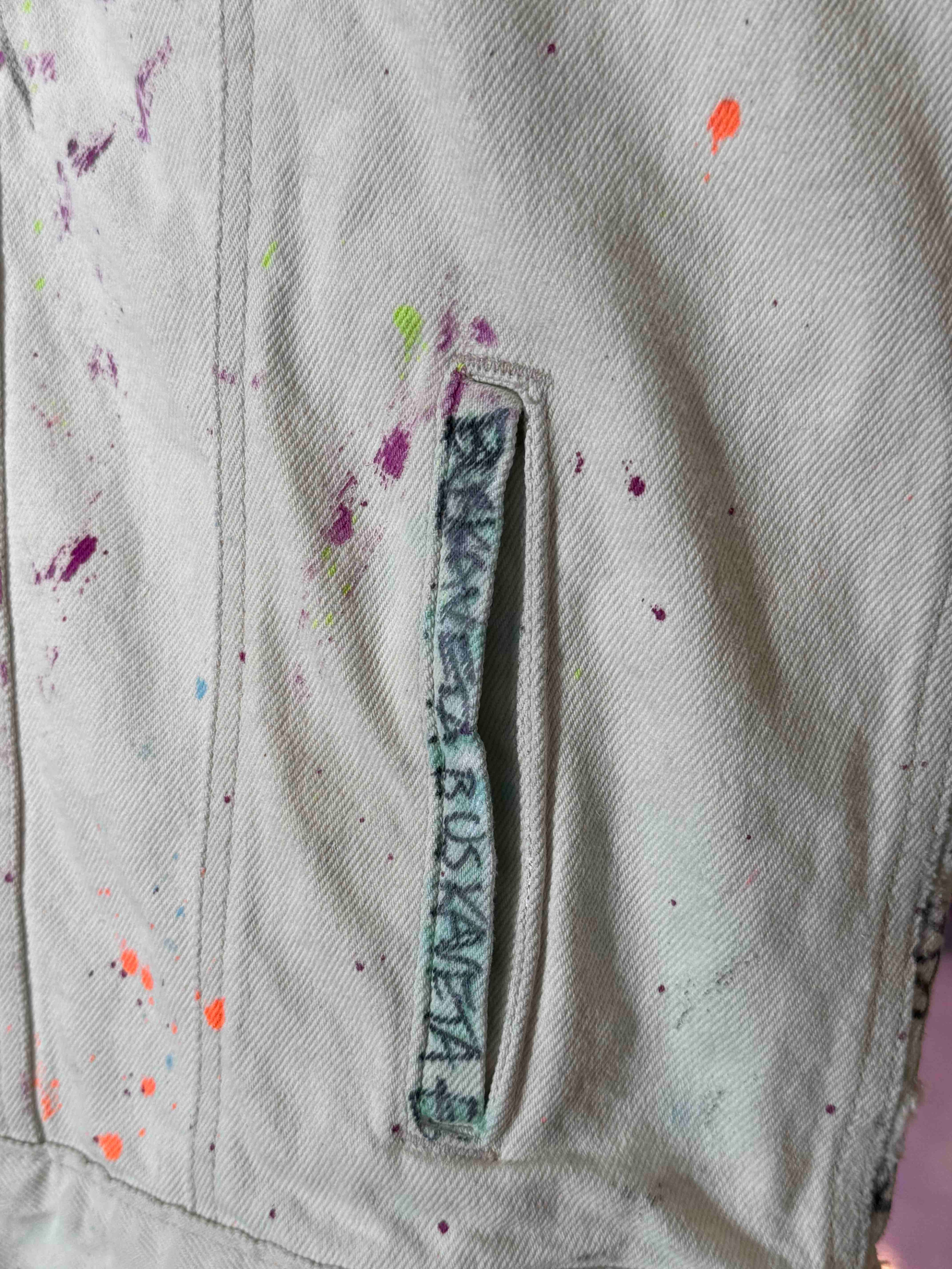 WHITE MULTI-COLOR SPLATTER TRUCKER JACKET (1/1)