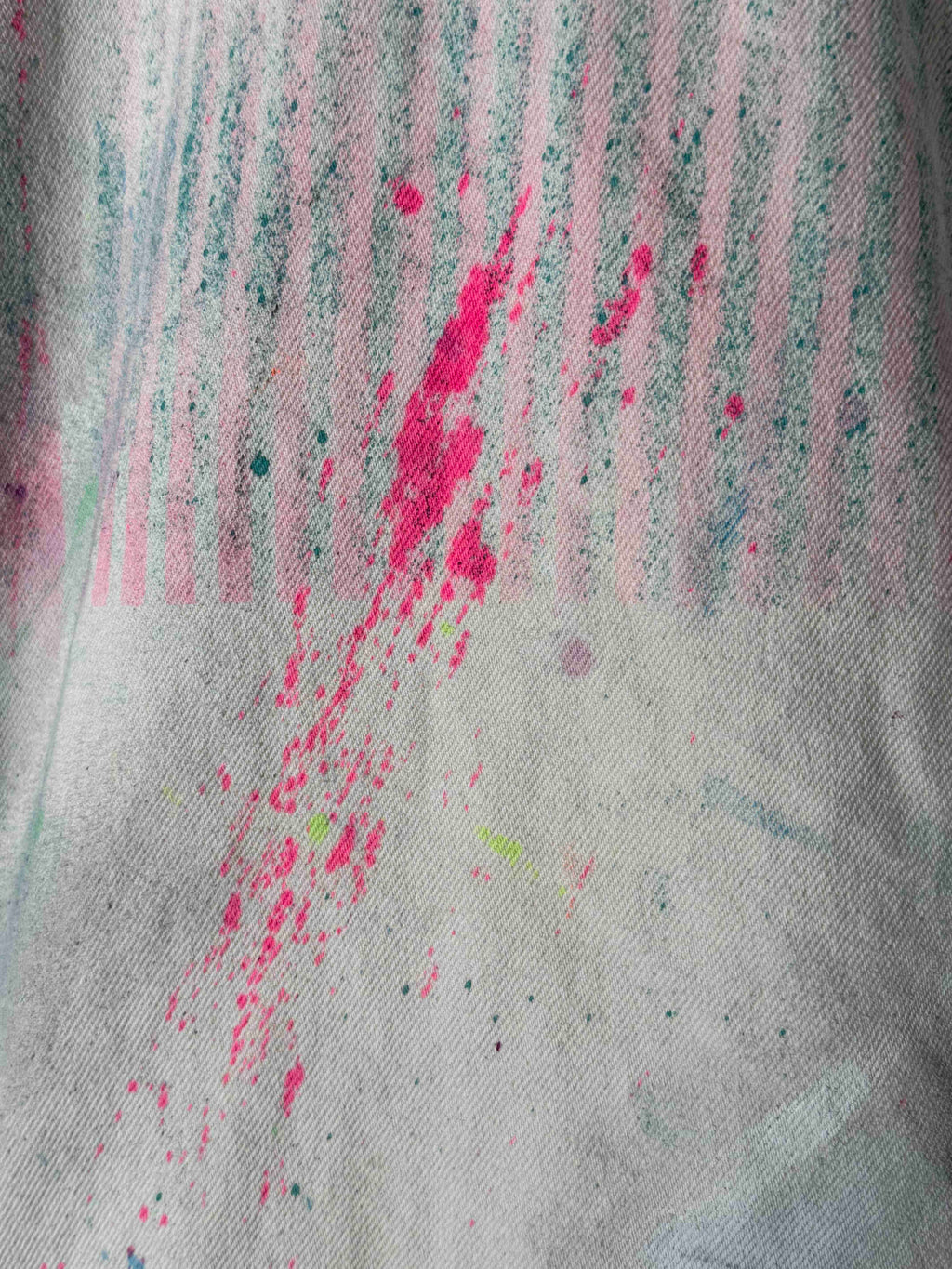 WHITE MULTI-COLOR SPLATTER TRUCKER JACKET (1/1)