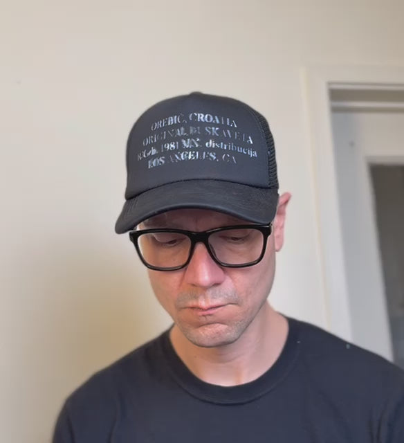 BLACK TRUCKER HAT WHITE & TEAL LOGO (1/1)